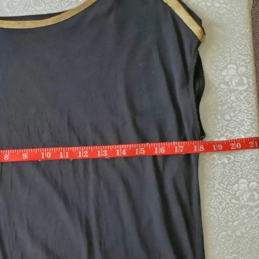 Ann Taylor Classic Black T Shirt Women's Size M Gold Trim‎ Cap Sleeve Minimalist - Picture 4 of 9